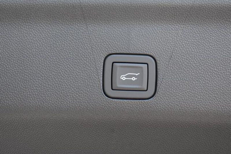 New 2026 Chevrolet Tahoe Z71Image 25