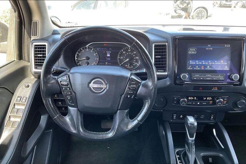 Used 2023 Nissan Frontier SVImage 4