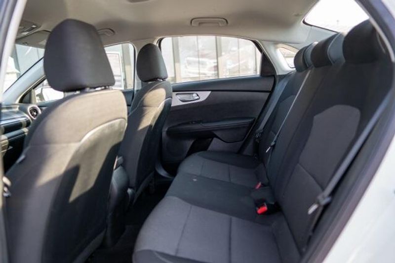 2022 Kia Forte LXSImage 13