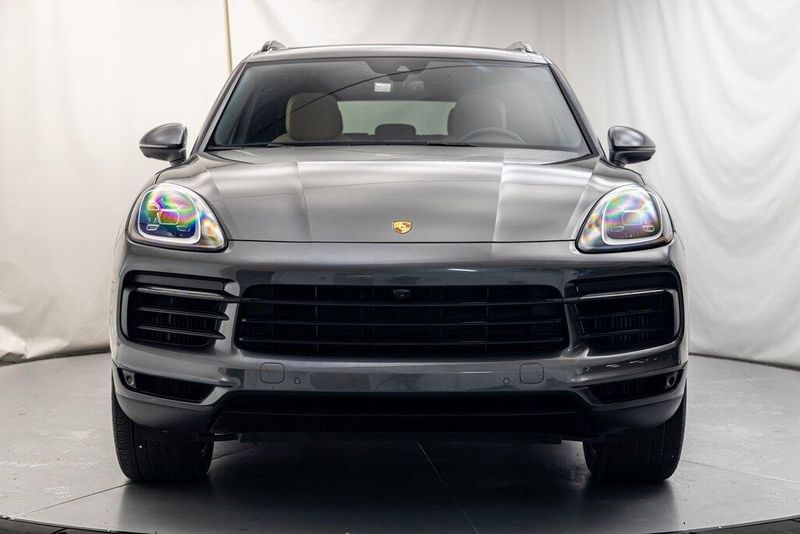 2021 Porsche Cayenne BaseImage 8