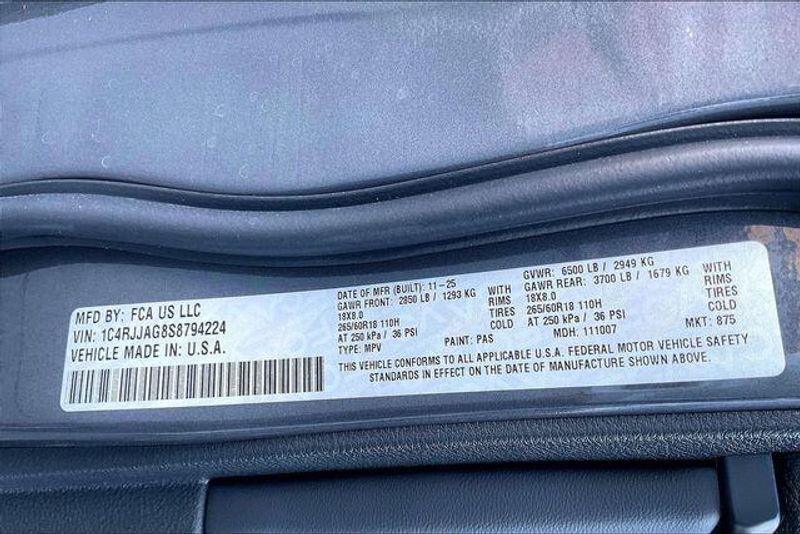 New 2025 Jeep Grand Cherokee L Laredo X 4x2Image 15