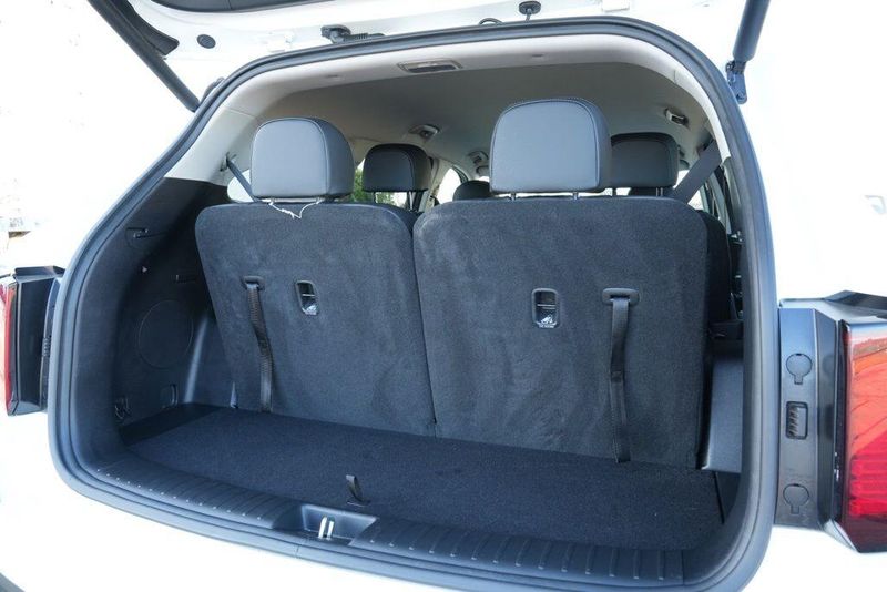 Used 2023 Kia Sorento Hybrid EXImage 16