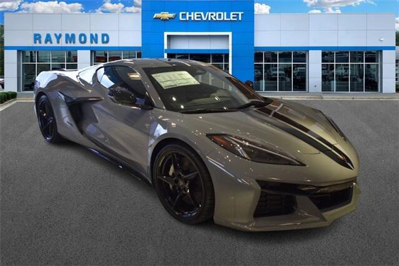2025 Chevrolet Corvette E-RayImage 1