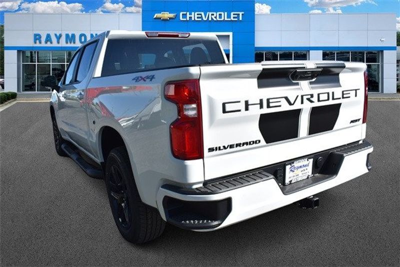 2024 Chevrolet Silverado 1500 RSTImage 7