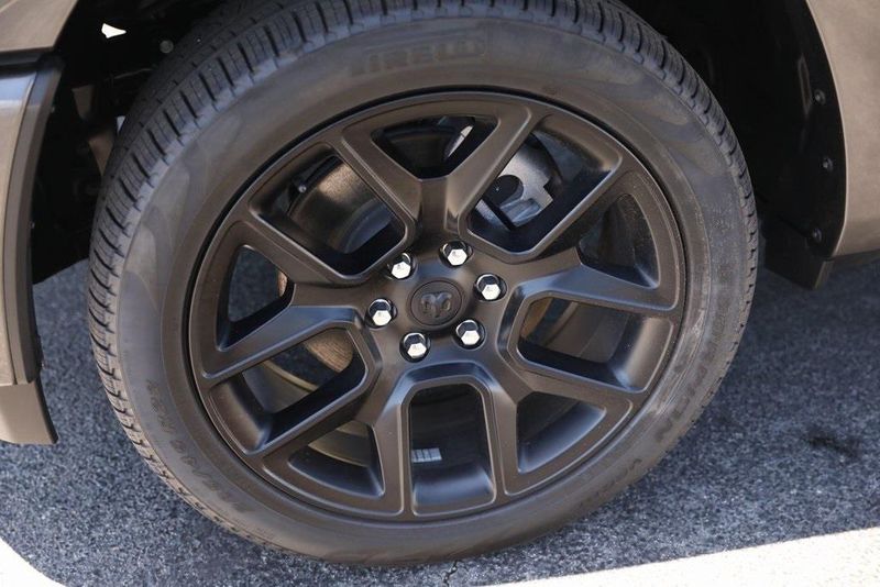 2025 RAM 1500 Laramie Crew Cab 4x4 5