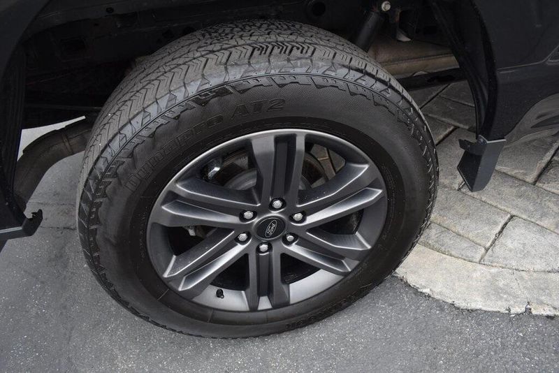 2022 Ford F-150 XLTImage 4