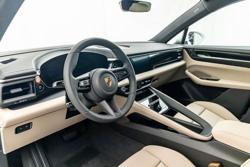 2024 Porsche Macan Electric 4Image 13