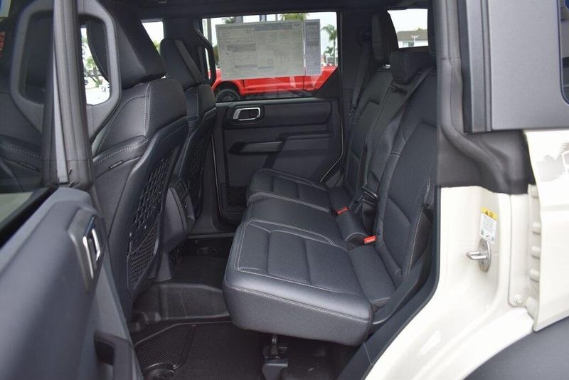 New 2025 Ford Bronco BadlandsImage 11