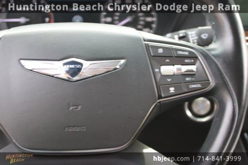 2017 Genesis G90 3.3T PremiumImage 23