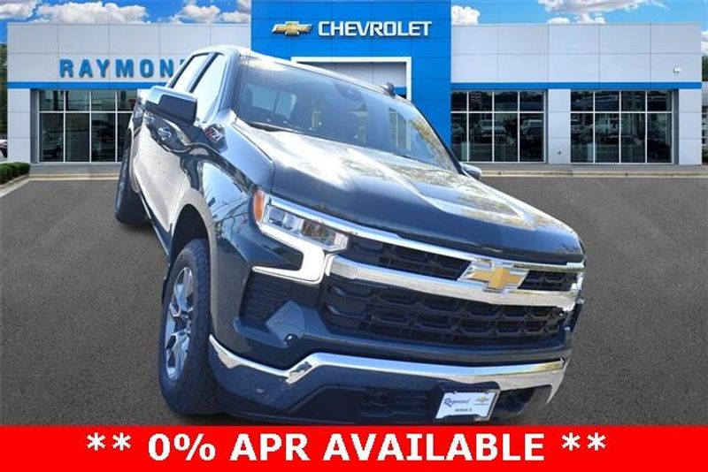 New 2025 Chevrolet Silverado 1500 LTImage 9