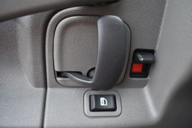 New 2025 Chevrolet Express 3500 Work VanImage 19