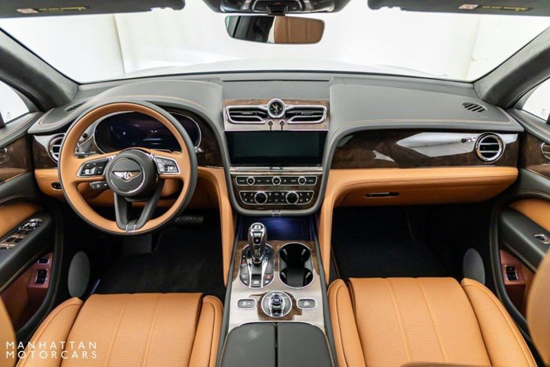 2024 Bentley Bentayga Hybrid V6Image 19