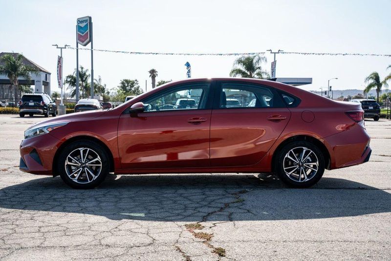 Used 2023 Kia Forte LXSImage 4