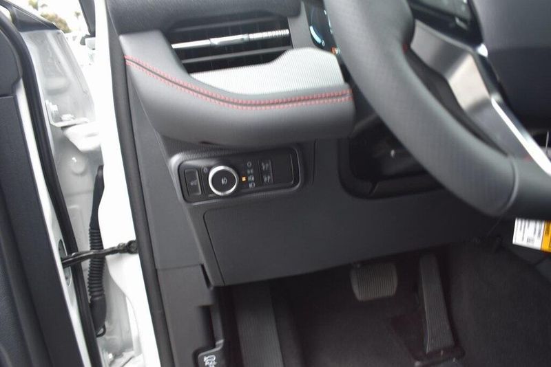 New 2025 Ford Explorer STImage 18
