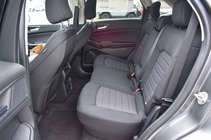 2024 Ford Edge SEImage 9