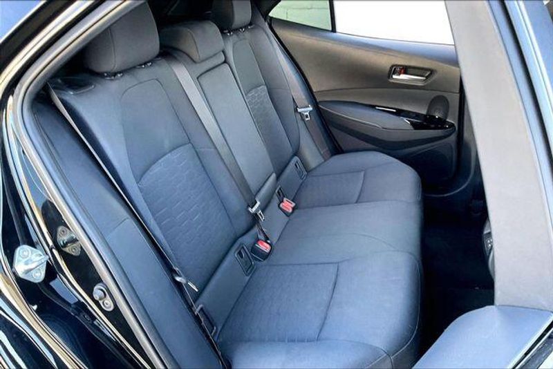 Used 2025 Toyota Corolla Hatchback SEImage 26