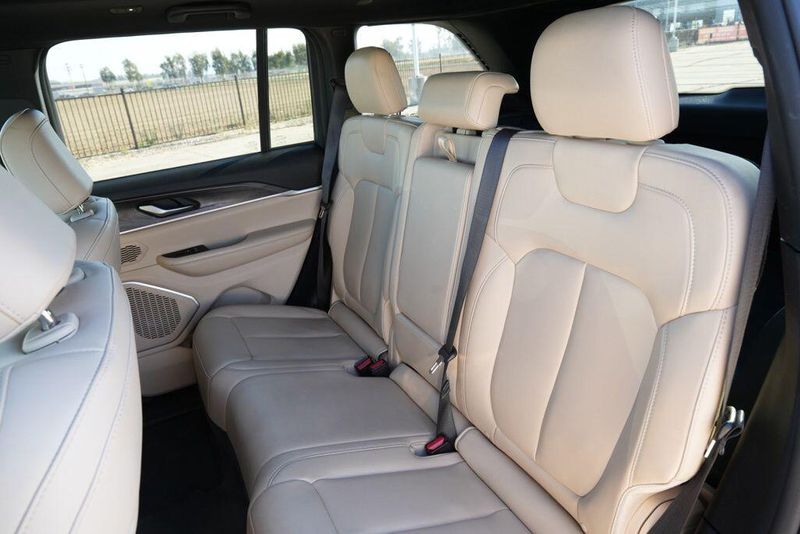 Used 2024 Jeep Grand Cherokee 4xeImage 14