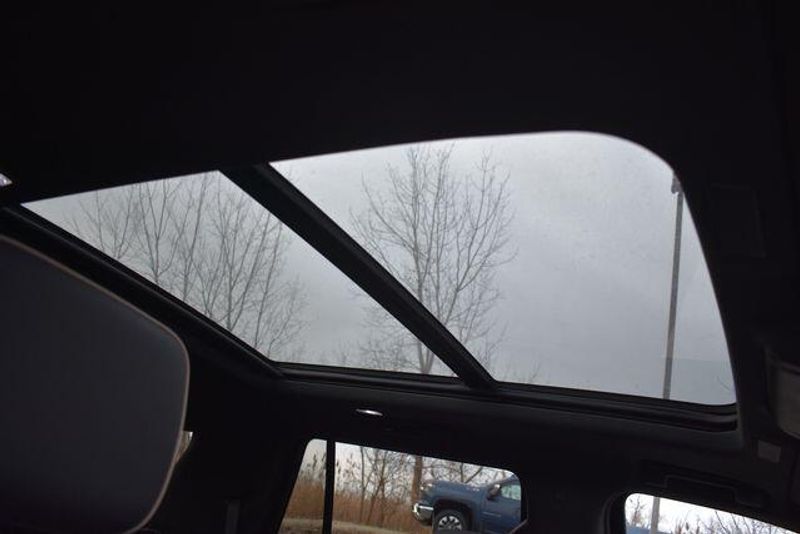 New 2026 Chevrolet Tahoe PremierImage 17