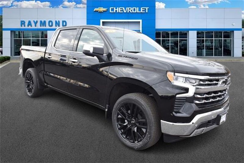 2025 Chevrolet Silverado 1500 LTZImage 10