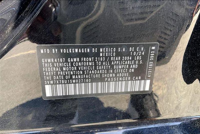 Used 2025 Volkswagen Jetta 1.5T SEImage 32