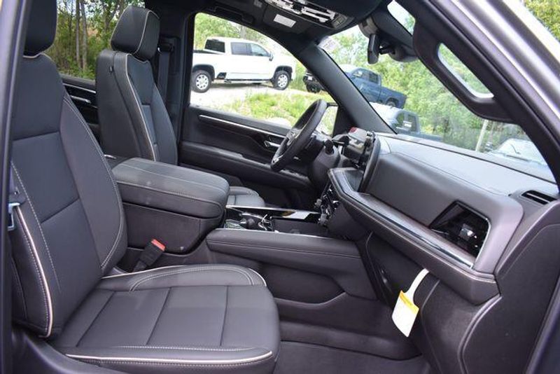 New 2026 Chevrolet Tahoe PremierImage 14