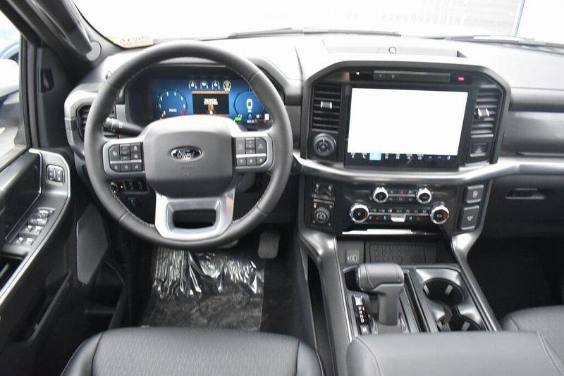 2025 Ford F-150 LariatImage 18