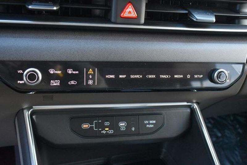 New 2026 Kia Carnival EXImage 31