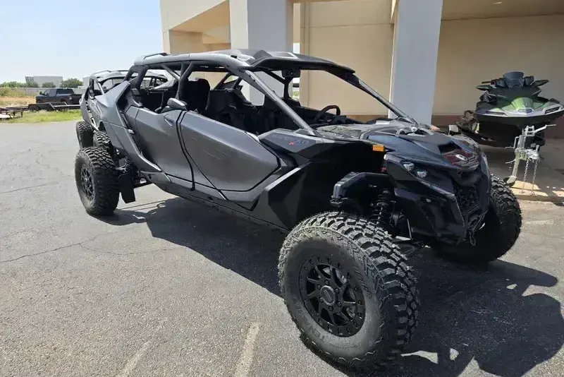 2025 CAN-AM MAVERICK R MAX X RS 999T DCT TRIPLE BLACK 
