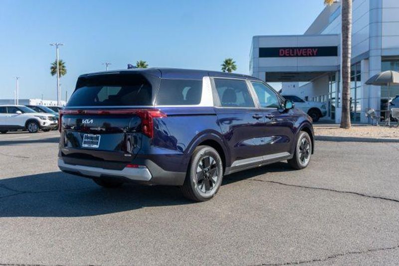 New 2026 Kia Carnival Hybrid LXSImage 7