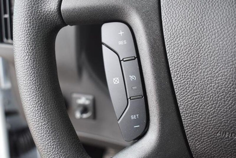 New 2025 Chevrolet Express 3500 Work VanImage 25