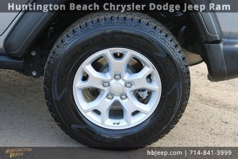2021 Jeep Wrangler Unlimited IslanderImage 6