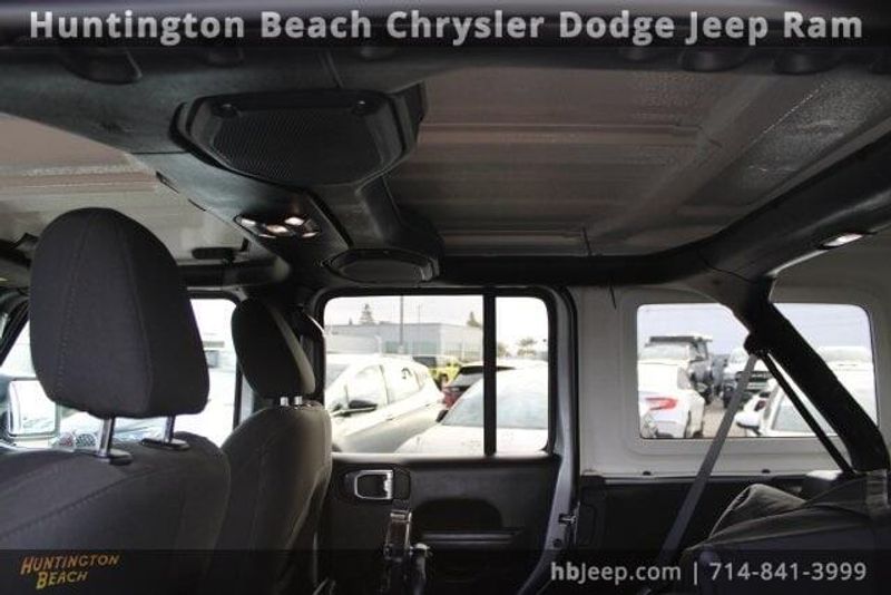 2021 Jeep Wrangler Unlimited IslanderImage 35