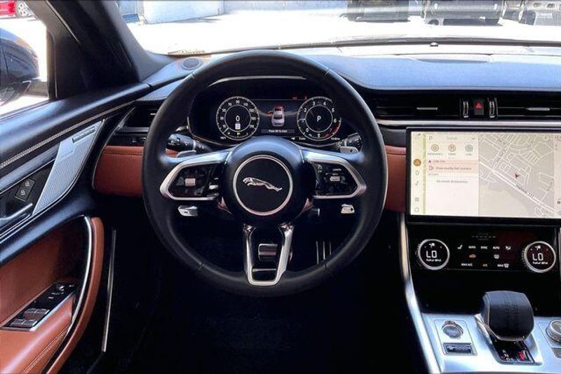 Used 2024 Jaguar XF R-Dynamic SEImage 4