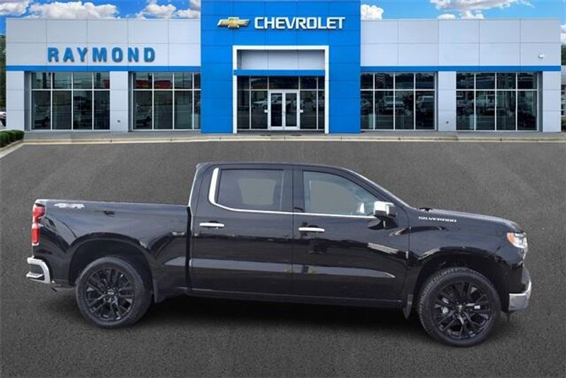 2025 Chevrolet Silverado 1500 LTZImage 2