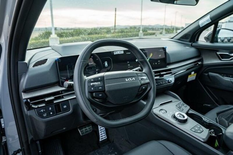 New 2026 Kia Sportage Plug-In Hybrid X-Line PrestigeImage 11