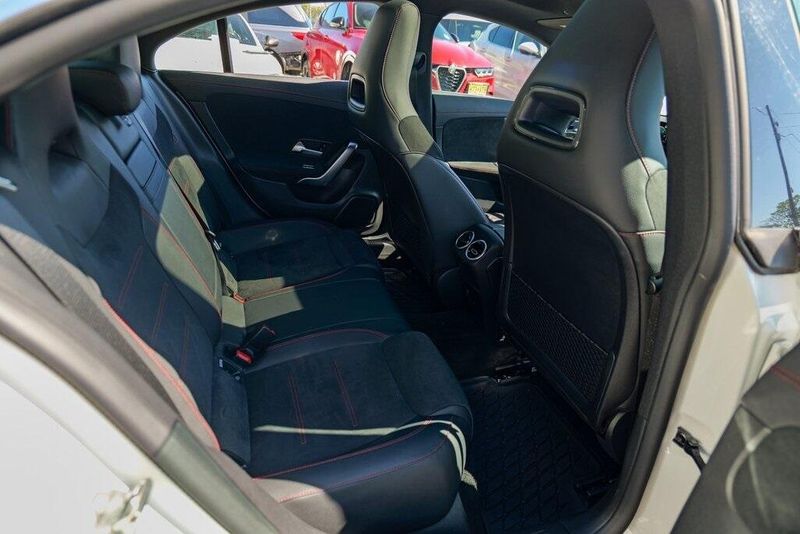 2022 Mercedes Benz CLA 250 photo 27