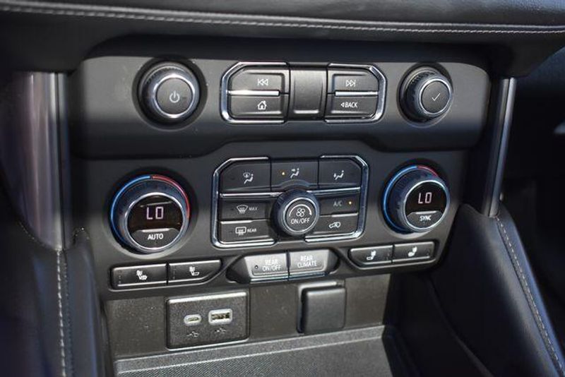 Used 2023 Chevrolet Suburban Z71Image 34