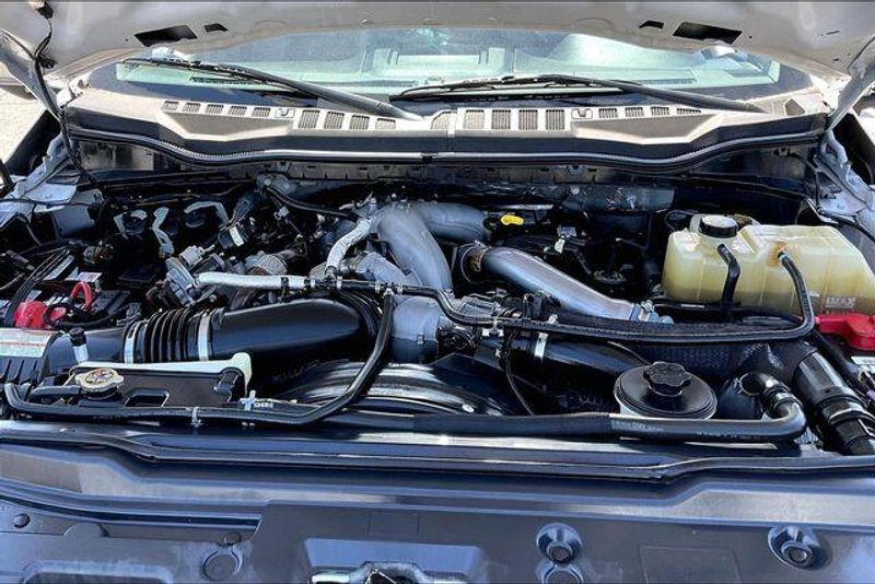 Used 2021 Ford F-450 Chassis XLTImage 9