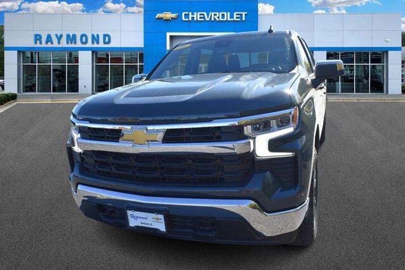 New 2025 Chevrolet Silverado 1500 LTImage 8