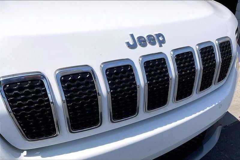 Used 2019 Jeep Cherokee LimitedImage 30