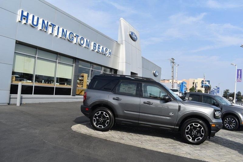 2024 Ford Bronco Sport Outer BanksImage 3