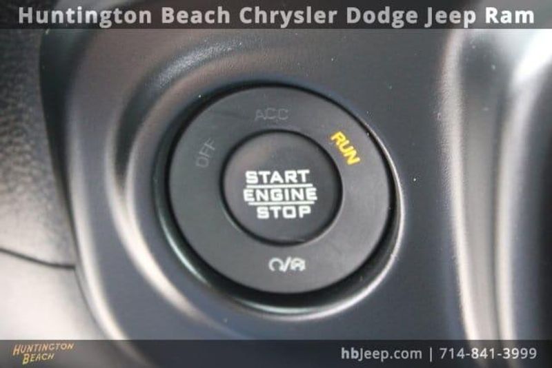 2022 Jeep Gladiator OverlandImage 27