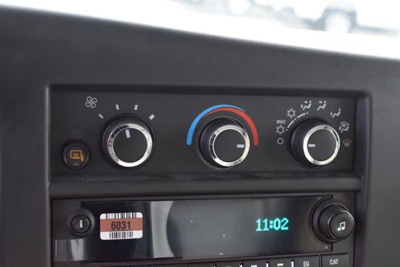 New 2025 Chevrolet Express 3500 Work VanImage 22