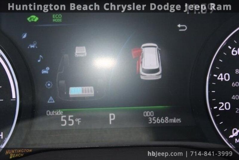 2023 Toyota Sienna LimitedImage 23