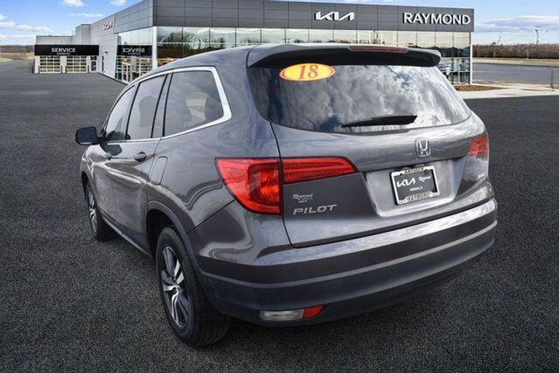Used 2018 Honda Pilot EX-LImage 5