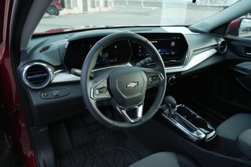 Used 2024 Chevrolet Trax LTImage 10