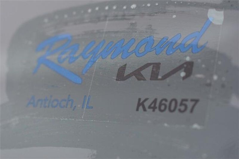 2024 Kia Sorento LXImage 30