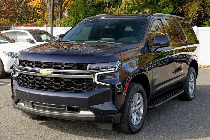 2023 Chevrolet Tahoe LS photo 3