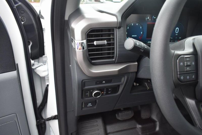 2025 Ford F-150 XLImage 13