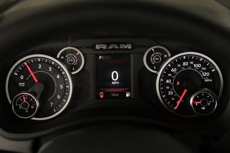 2025 RAM 2500 TradesmanImage 8